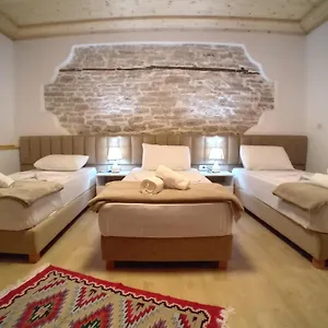 Gasthof Arpet, Gjirokastër