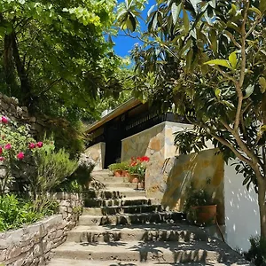 Gasthof Latifi, Gjirokastër