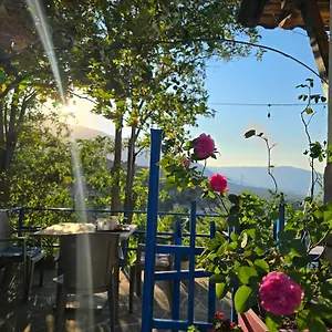 Gasthof Clockwise Guestrooms, Gjirokastër